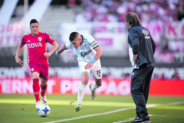 Gallardo se fue lleno de bronca, molesto por los errores
