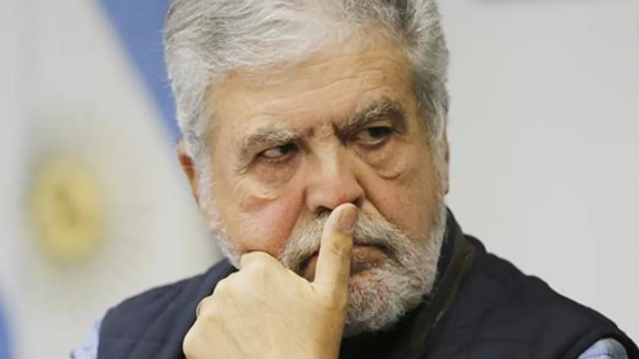 JULIO DE VIDO. El ex ministro y actual diputado, acorralado por la Justicia. ARCHIVO