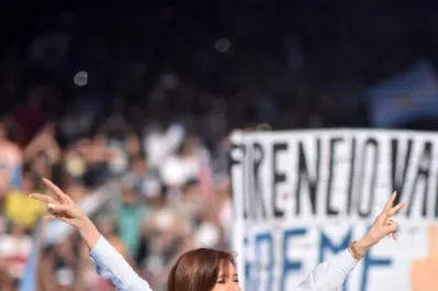 Cristina llamó a la unidad del PJ para “frenar” a Macri