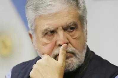 La Justicia pidió el desafuero de Julio De Vido y ordenó su detención