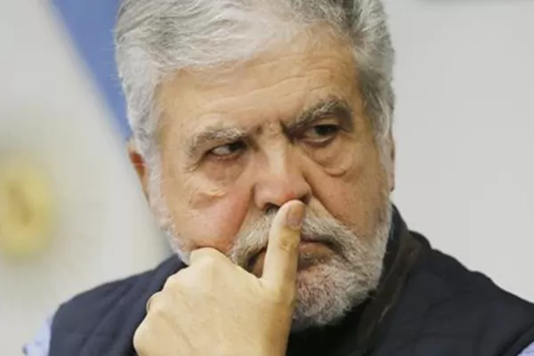 La Justicia pidió el desafuero de Julio De Vido y ordenó su detención