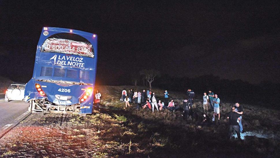 Ocho pasajeros heridos por un choque en cadena en la ruta 9