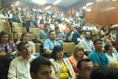 La Facultad de Medicina festeja 68 años entre homenajes y disertaciones