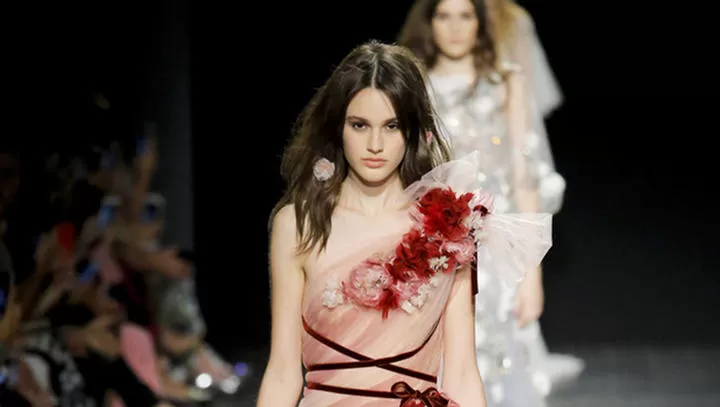 ÚLTIMA COLECCIÓN. Marchesa en la semana de la moda de Nueva York, publicada en Vogue.