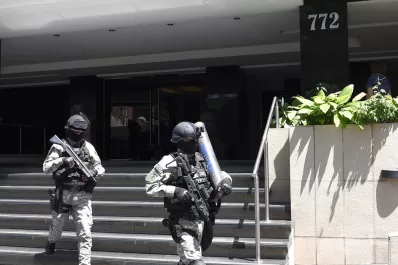 Operativo en Barrio Norte: la Policía Federal allanó un departamento a metros de la plaza Urquiza