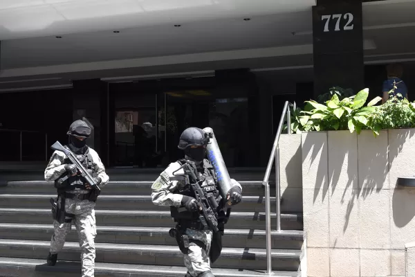 Operativo en Barrio Norte: la Policía Federal allanó un departamento a metros de la plaza Urquiza