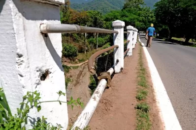 El puente sobre el río Muerto y una ruta muy angosta inquietan a vecinos de El Corte