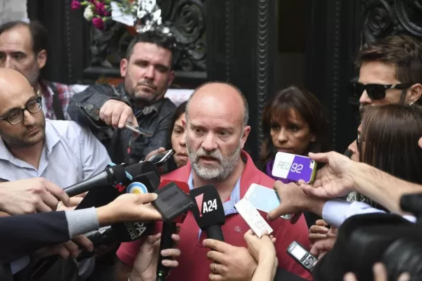 “Vimos el cuerpo y los tatuajes; es Santiago”