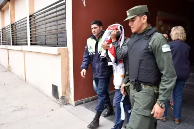 Detuvieron a 12 personas que fueron a votar y que tenían pedido de captura