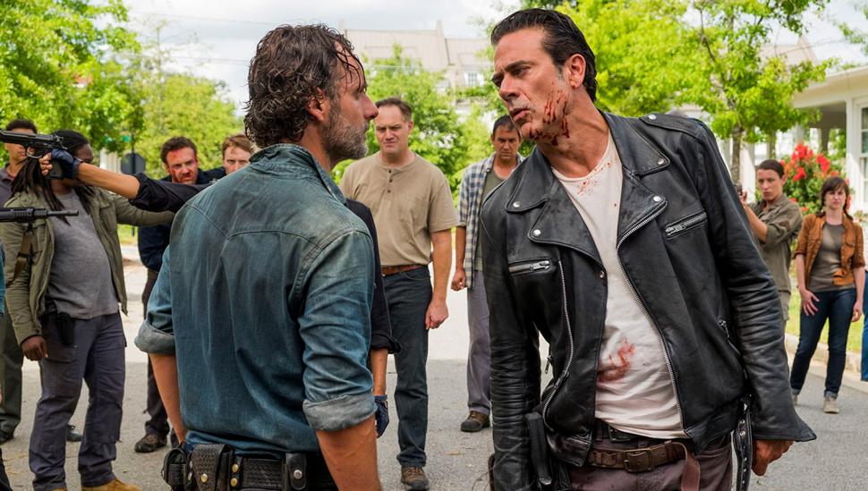 La octava temporada de “The Walking Dead” propone la guerra total
