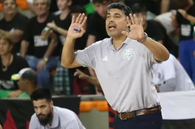 Victoriano llevó a Estudiantes de Concordia a “semis”