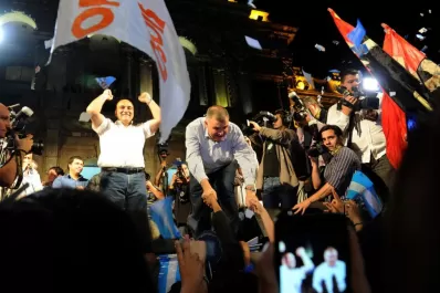 Una plaza preparada para un festejo que no fue