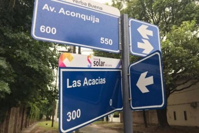 Yerba Buena: instalaron 40 carteles en la Aconquija y dos días después ya habían dañado 10