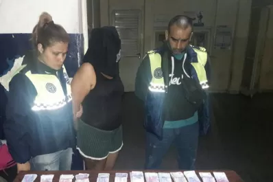 Una pareja que viajaba con su hija ofreció una coima para pasar marihuana y cocaína