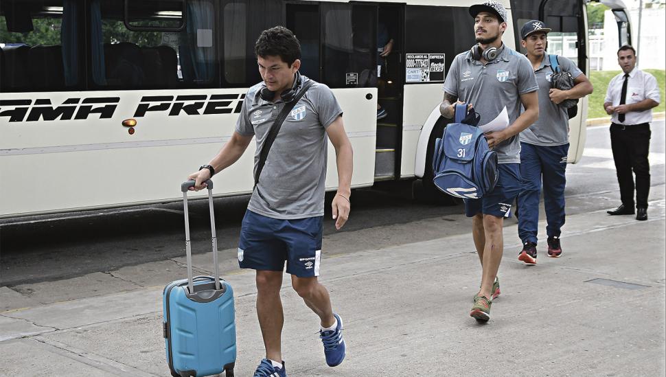 Atlético enfrenta a Vélez en busca de las semis de la Copa Argentina