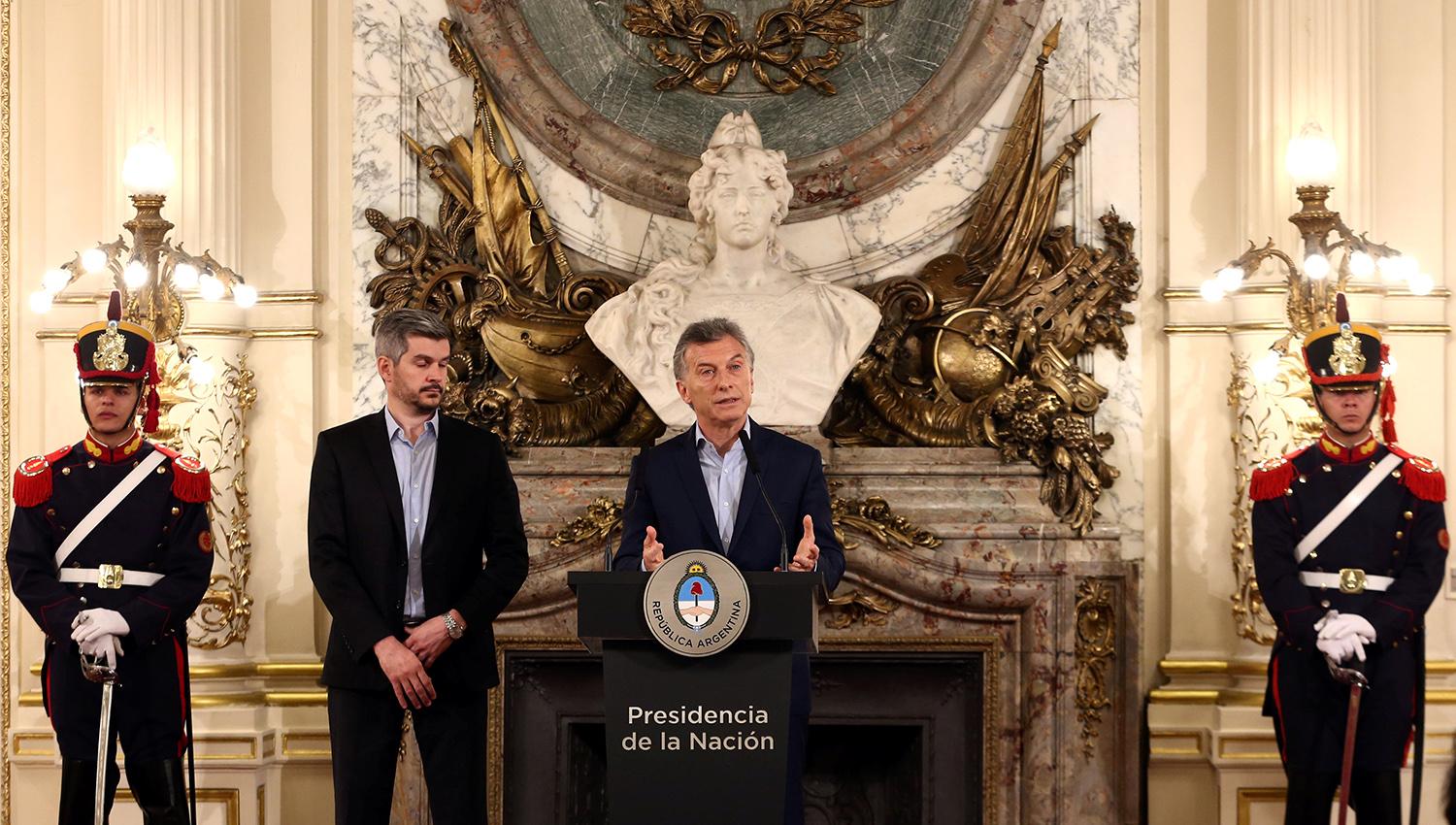 Macri y Peña, durante la conferencia de prensa que se realizó un día después de las elecciones. FOTO DE REUTERS. 
