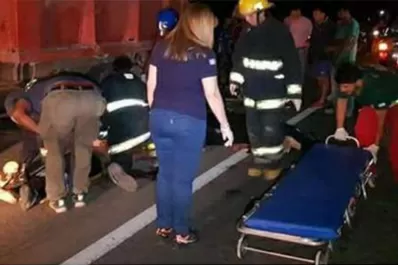 Una moto se estrelló contra un camión estacionado en la ruta 38: un muerto