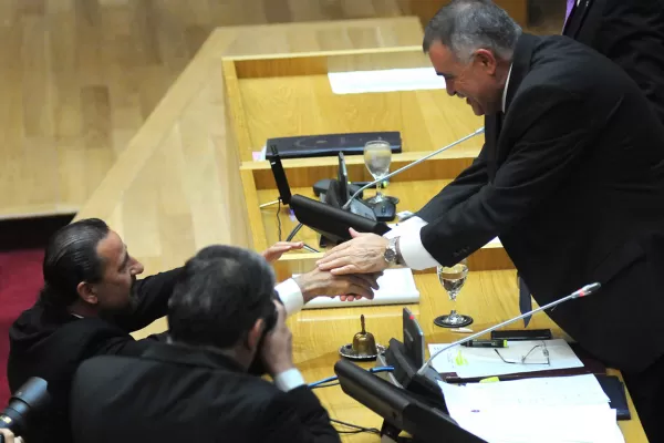 En medio del escándalo del video, la Legislatura renovó la mesa de conducción