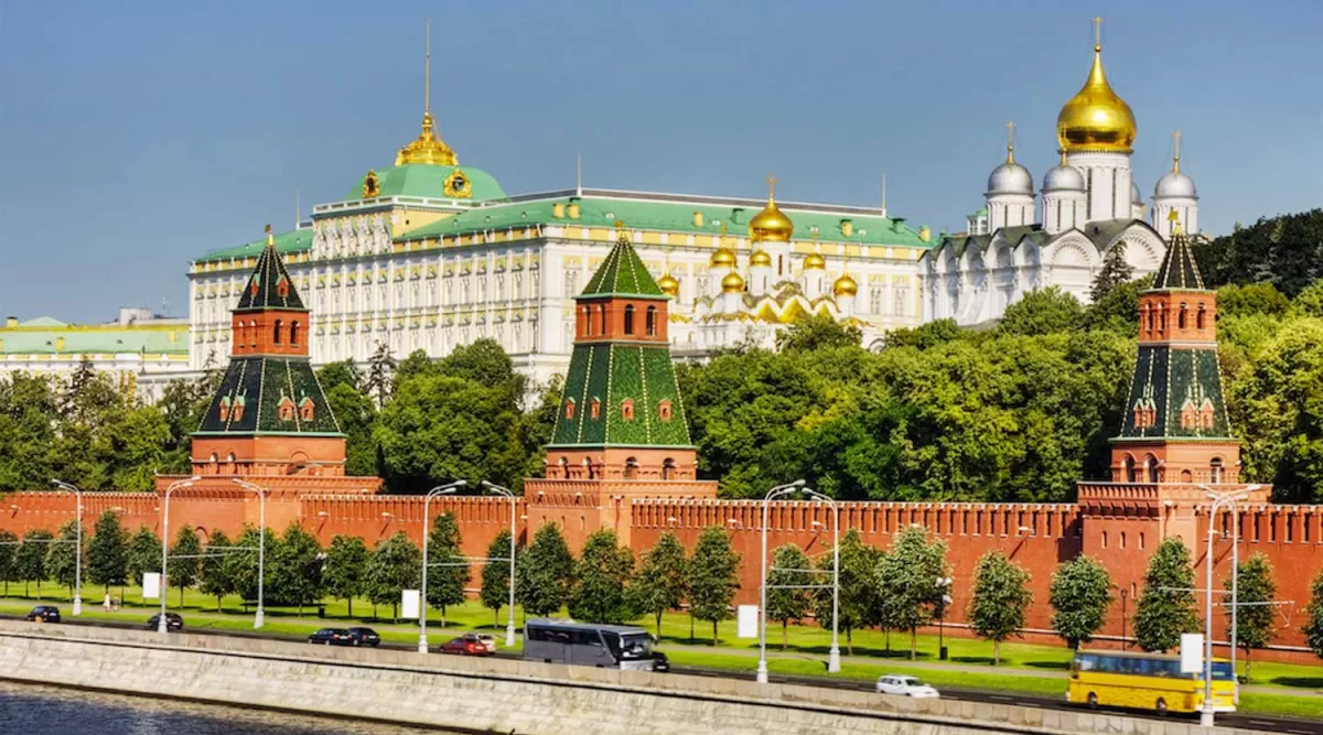 Pasan los “poderes eternos”, el Kremlin permanece