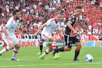 Newell's derrotó a Chacarita que no levanta cabeza en la Superliga