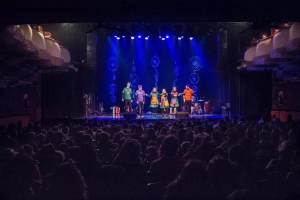 El teatro y la música convocan a los chicos