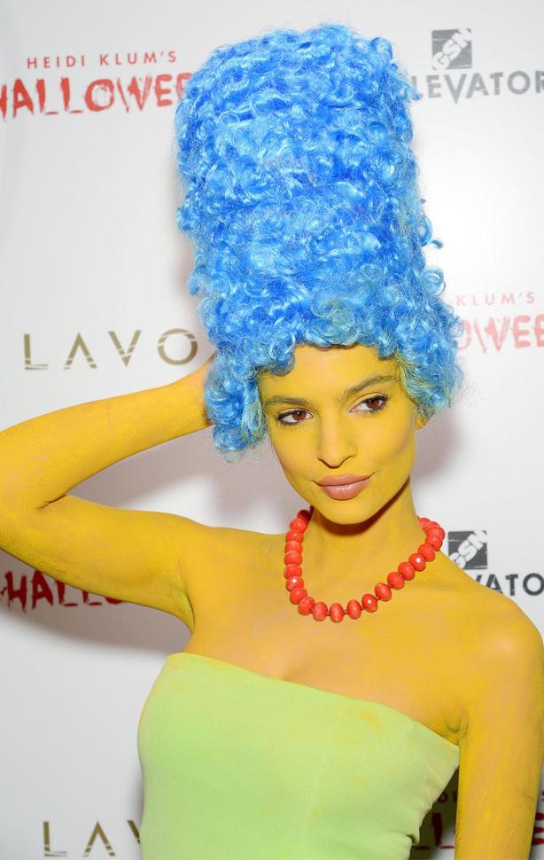 Emily Ratajkowski de Marge Simpson