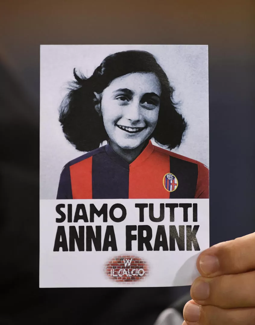 HOMENAJE. El miércoles, en el Calcio  recordaron el “Diario de Ana Frank”. 