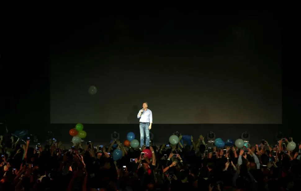 LA FÓRMULA. “Al poner en primer plano el carácter abierto del Estado, así como de la vida partidaria, el lenguaje emprendedor permite atraer a los grupos sociales menos politizados y confiar en recién llegados a la política los resortes de su vida interna”, describe el autor acerca del lenguaje de gestión del PRO.
