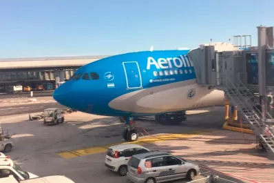 Paro de aeronáuticos: qué hacer si tenés un pasaje de Aerolíneas o Austral para mañana