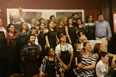 Adiós a Lisandro: cierra un clásico y sus dueños fueron homenajeados por sus familiares y clientes