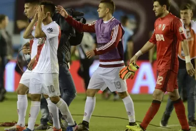 El árbitro Roldán apeló al VAR para sancionar el penal a favor de Lanús
