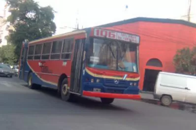 Desvalijaron a los pasajeros de un colectivo y se llevaron hasta las llaves del vehículo