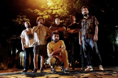 Los Espíritus, la ascendente banda de Maxi Prietto, llega para tocar esta noche