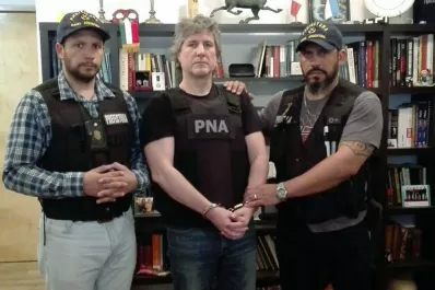 Fotos y videos: así fue la detención de Amado Boudou en su departamento de Puerto Madero