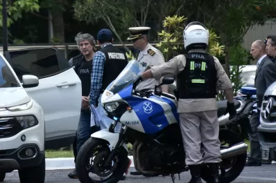 Esposado y con chaleco antibalas: así llegó Boudou a Comodoro Py