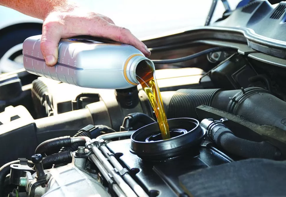 LA RESPUESTA ESTÁ EN EL MANUAL. Respetar la recomendación de los fabricantes sobre el cambio de aceite lubricante es fundamental para el buen desempeño del motor.   