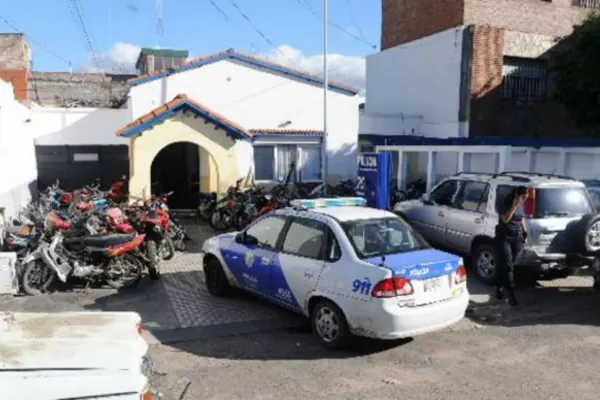 Lo conoció por Facebook, lo invitó a su casa y resultó ser un ladrón