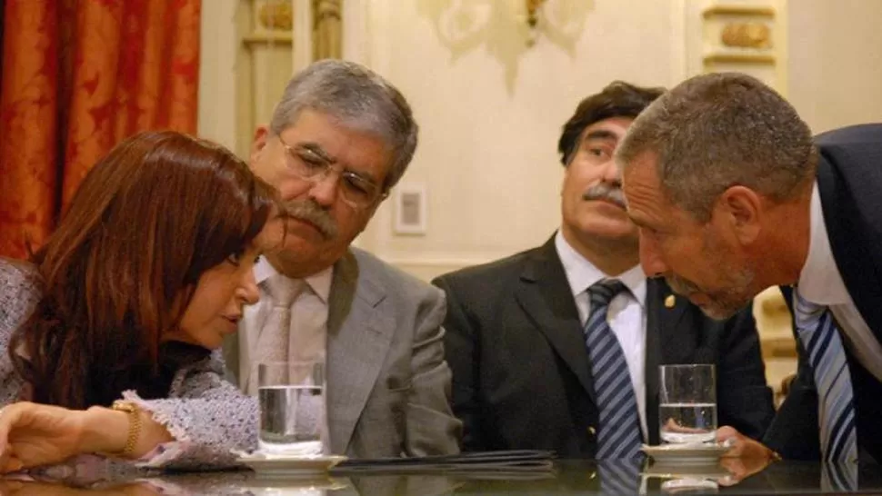 Cristina denuncia persecución y acusa a Bonadio de servir al Estado