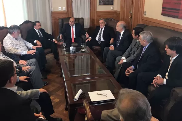Manzur recibió a los industriales azucareros en pleno conflicto por la baja del precio del bioetanol