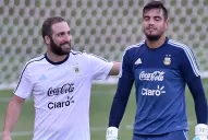 No puedo entender como Higuaín no está en la Selección, reclamó Romero