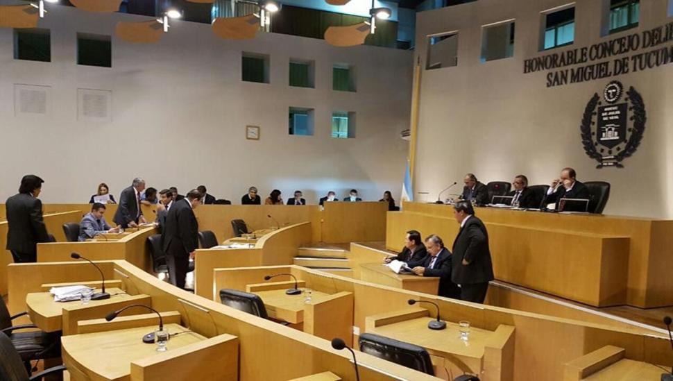 Sin 'superpoderes' y a dos meses de que termine el año, el Concejo aprobó el Presupuesto 2017