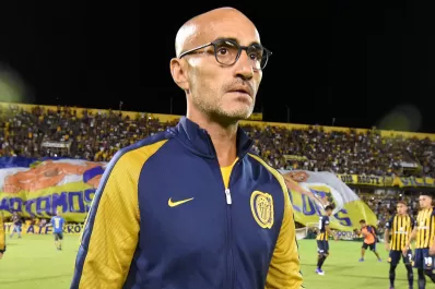 Si Atlético lo elimina, en Rosario Central se irán el técnico y varios futbolistas
