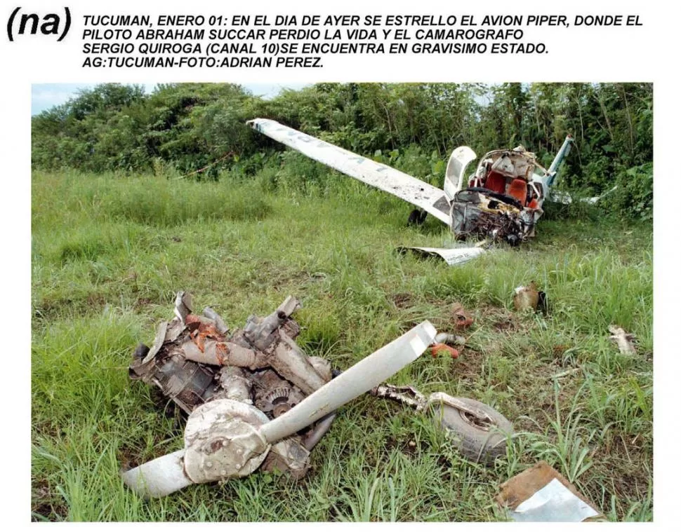 RESTOS. “El horror ante lo inexplicable” publicó LA GACETA sobre el avión que se partió en varios pedazos.LA GACETA / ARCHIVO.-