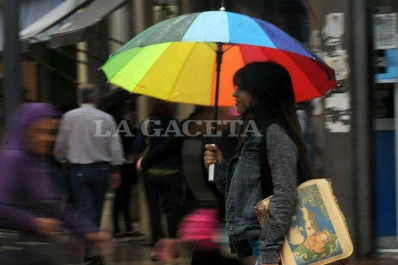 El termómetro se desplomó y habría más lluvias en Tucumán