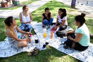 Estudiantes estrenaron las lonas de LA GACETA