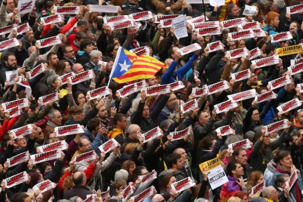 “Rajoy amenaza libertades en toda España”