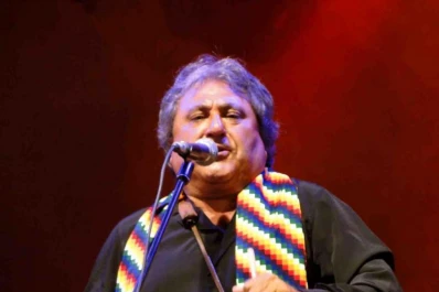 Homenaje en el Alberdi al Mono Villafañe