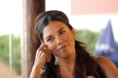 Charo Bogarín pinta con la paleta de colores de su voz