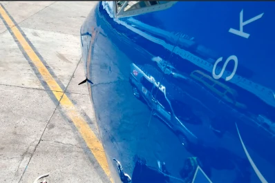 Un avión chocó con un dron cuando aterrizaba en Aeroparque