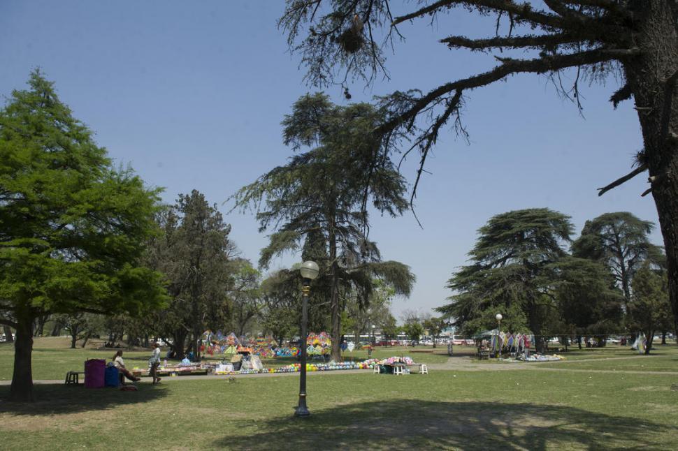 Legisladores del PJ evalúan quitar al municipio la administración del parque 9 de Julio